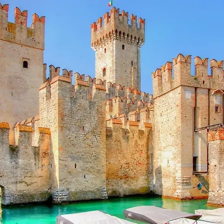 Apartment Twins - 200m Dal Di Garda Con Piscina Sirmione